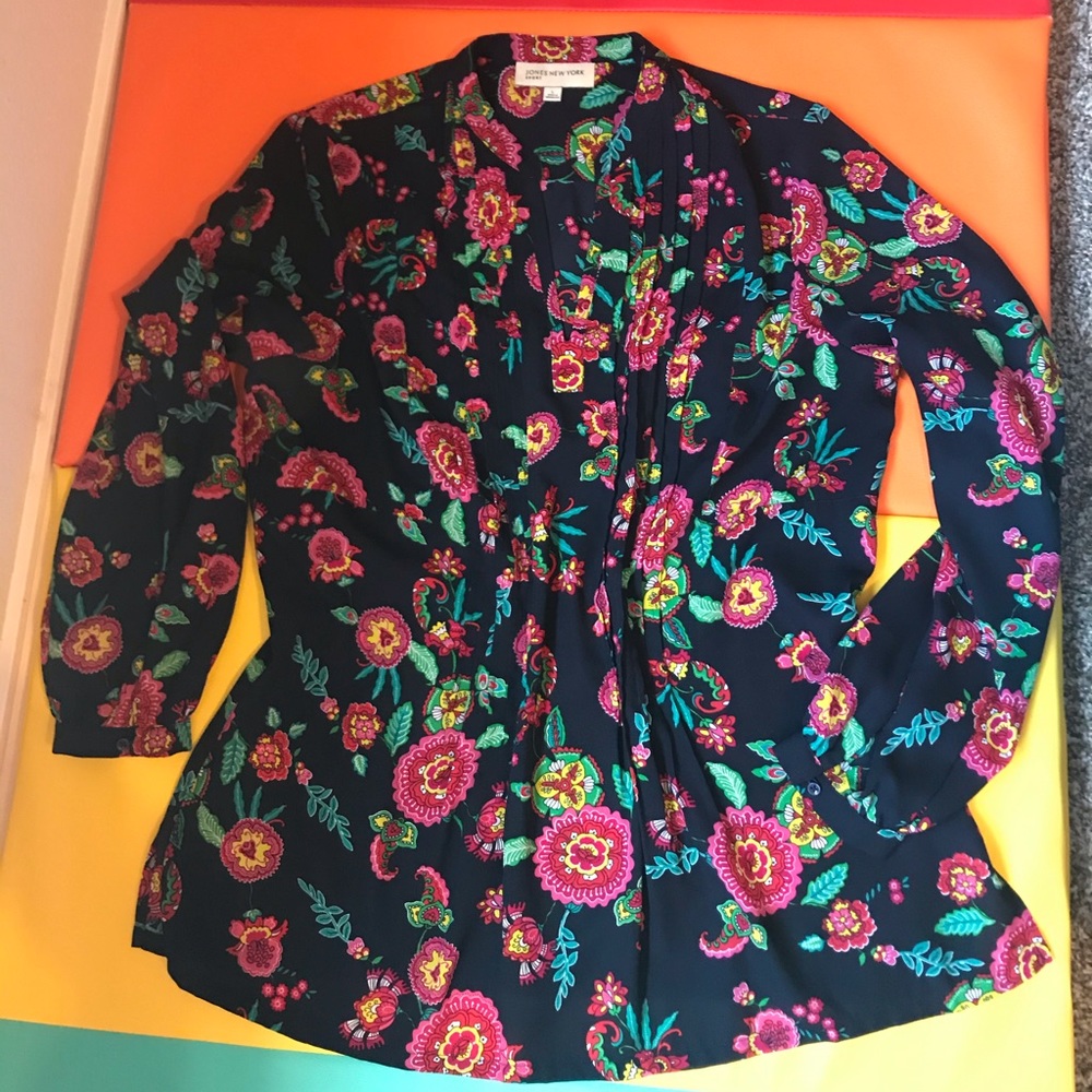 Women’s Long Sleeve Top